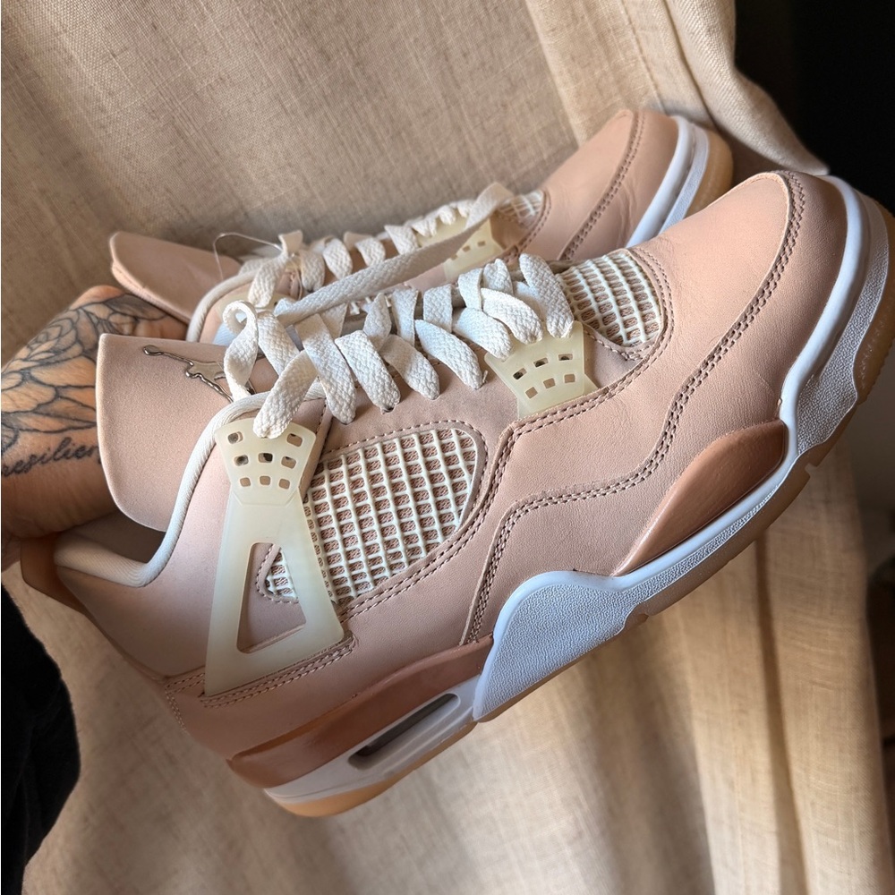 Jordan shimmers